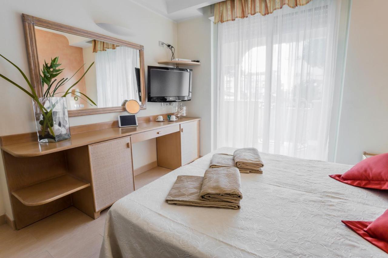Hotel Derby Exclusive Milano Marittima Zewnętrze zdjęcie